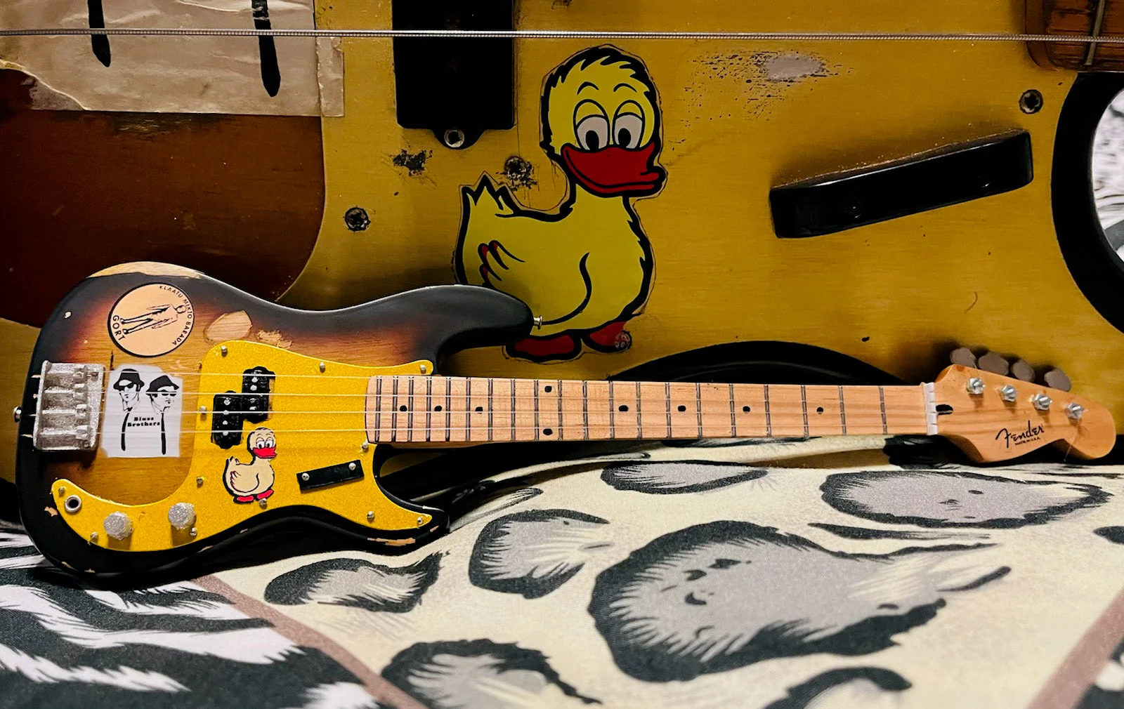 Duck Dunn Original '59 Fender™ Precision Bass™ Duck Bass Miniature Model - Image 6